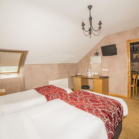 The Frontier Hotel Bridgend Екстер'єр фото