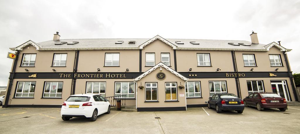 The Frontier Hotel Bridgend Екстер'єр фото