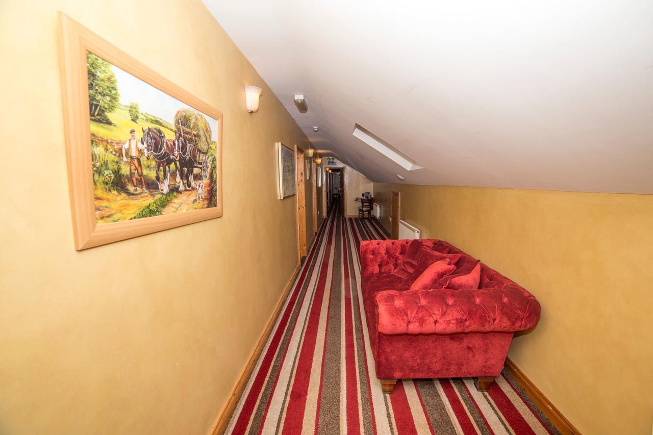 The Frontier Hotel Bridgend Екстер'єр фото