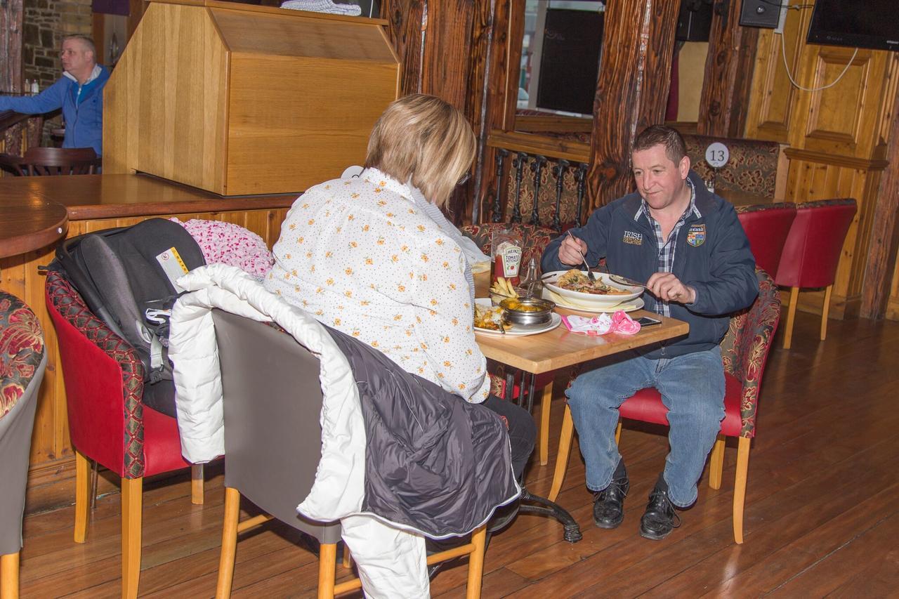 The Frontier Hotel Bridgend Екстер'єр фото