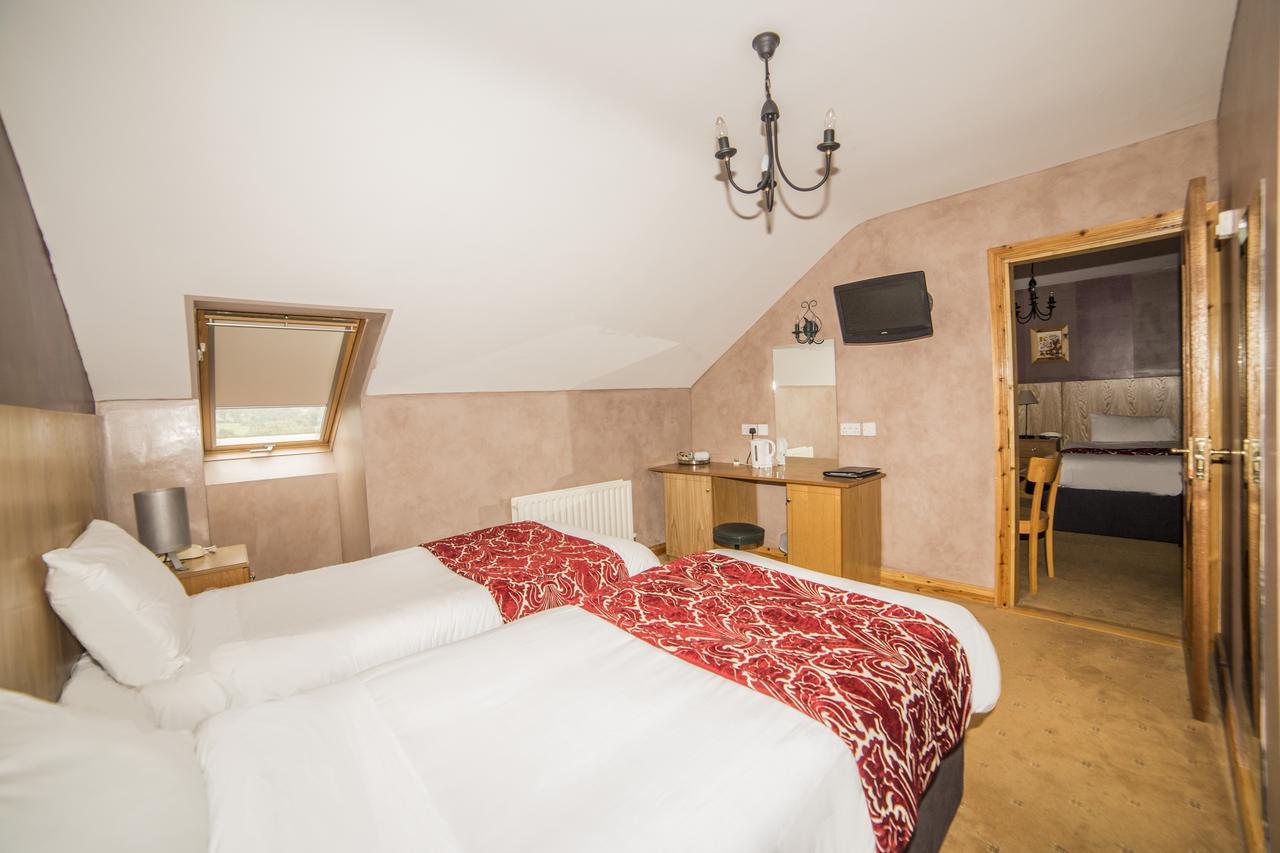 The Frontier Hotel Bridgend Екстер'єр фото